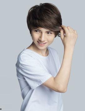 姚敬之个人资料,才华横溢的青年才俊，多领域成就斐然